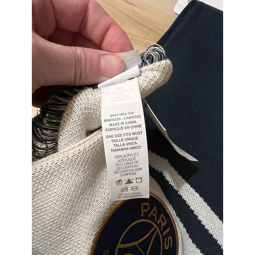 NWT NIKE Paris‎ Saint-Germain Local Verbiage Scarf Unisex New Navy Blue